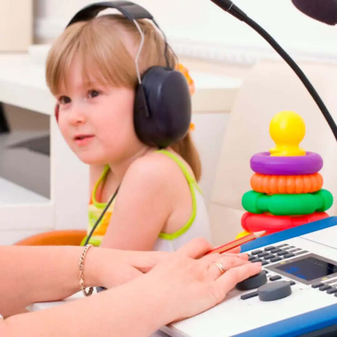 Audiometria Infantil - Fonoaudiologa - Victória Maria - Goiânia - GO