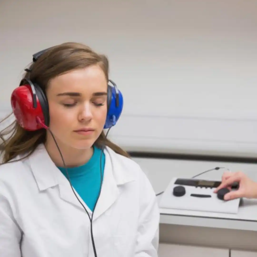 Audiometria Tonal e Vocal - Fonoaudiologa - Victória Maria - Goiânia - GO